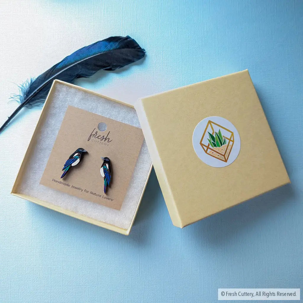 Black-Billed Magpie Studs