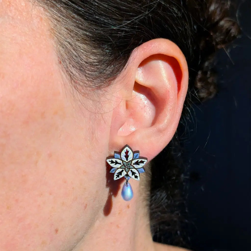 White Poinsettia Drops Studs